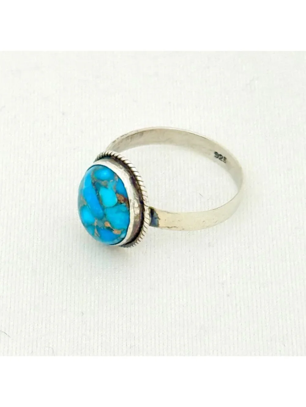Sterling Silver Mojave Oval Blue Turquoise Ring Size 9  Kingman Mine Stamped 925
